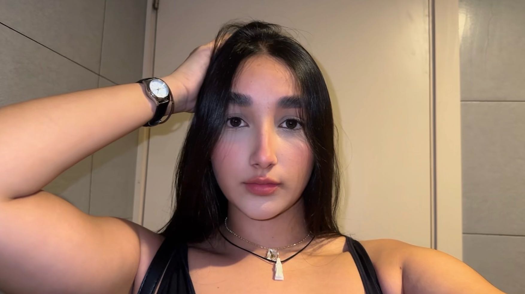 Kamila, online for a private video chat